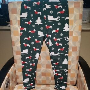 LuLaRoe Dark Green Christmas Themed Dachshund Leggings size OSFM